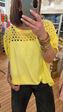 Charger l'image dans la galerie, T-Shirt Louis jaune
