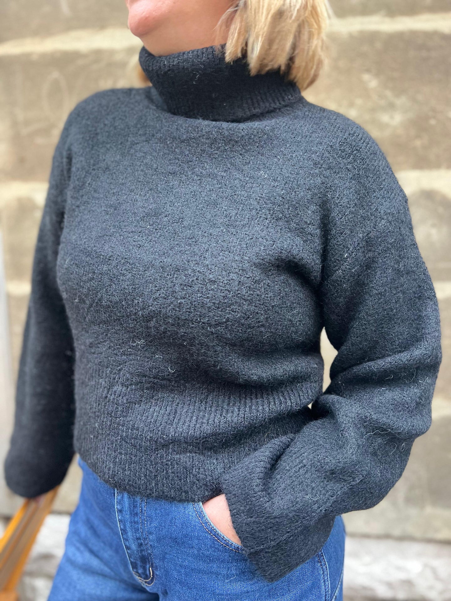 Pull Col roulé noir