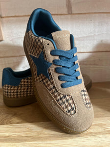 Basket bleu