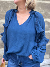 Charger l&#39;image dans la galerie, Blouse froufrou Bleu
