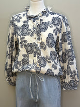 Charger l'image dans la galerie, Chemise Romane marine
