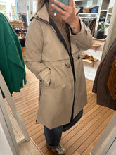 Charger l&#39;image dans la galerie, Imperméable IDÉAL beige
