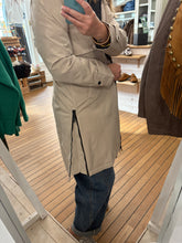 Charger l&#39;image dans la galerie, Imperméable IDÉAL beige
