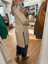 Charger l&#39;image dans la galerie, Imperméable IDÉAL beige
